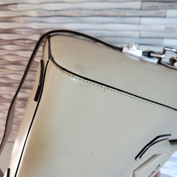 Givenchy Antigona Small Cream Leather Bag - Picture 5 of 11